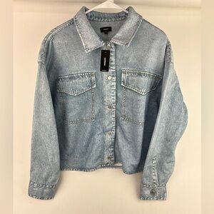 Express Light Wash Denim Jacket Size Large Button Front Classic Fit NWT